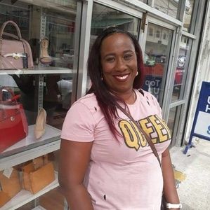 Meet your Posher, Sharon